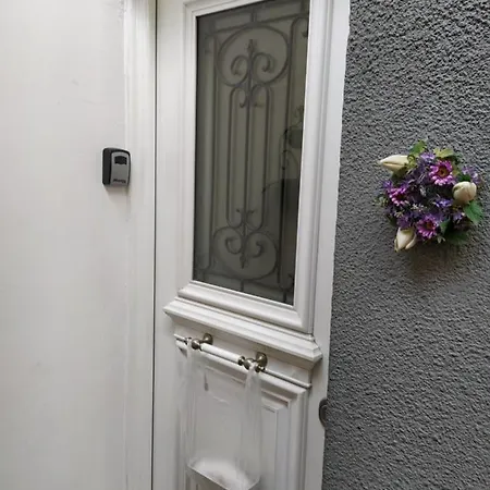 Cozy Ideally Located Center And Megaron Moussikis Metro Station