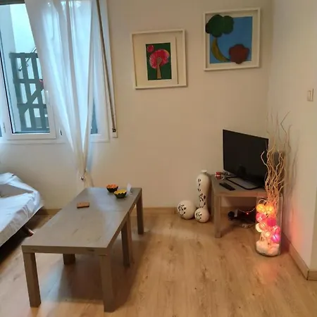 Cozy Ideally Located Center And Megaron Moussikis Metro Station Athens