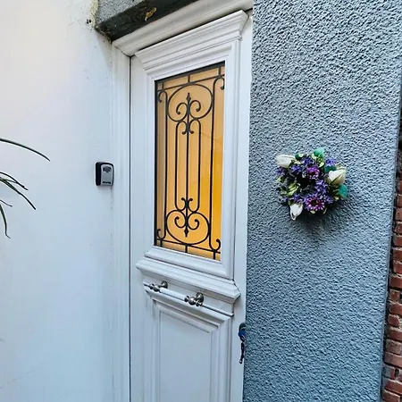 Cozy Ideally Located Center And Megaron Moussikis Metro Station *