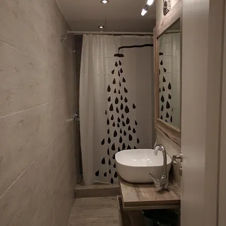 Cozy Ideally Located Center And Megaron Moussikis Metro Station * Atenas