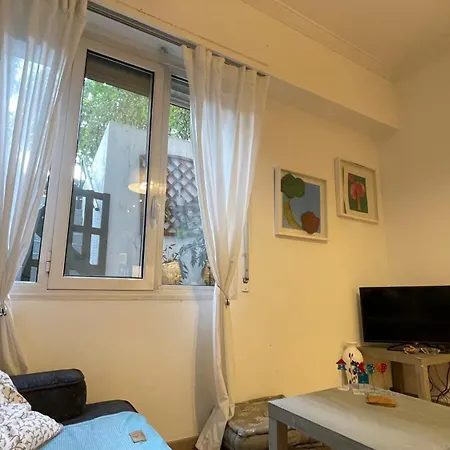 Cozy Ideally Located Center And Megaron Moussikis Metro Station